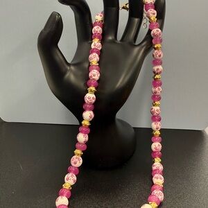 Chic Pink and Gold Beaded Necklace